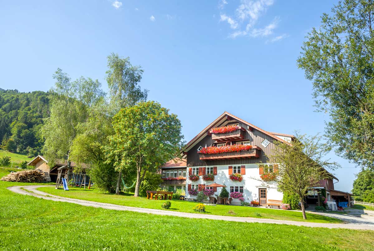 URLAUB AUF DEM HOF